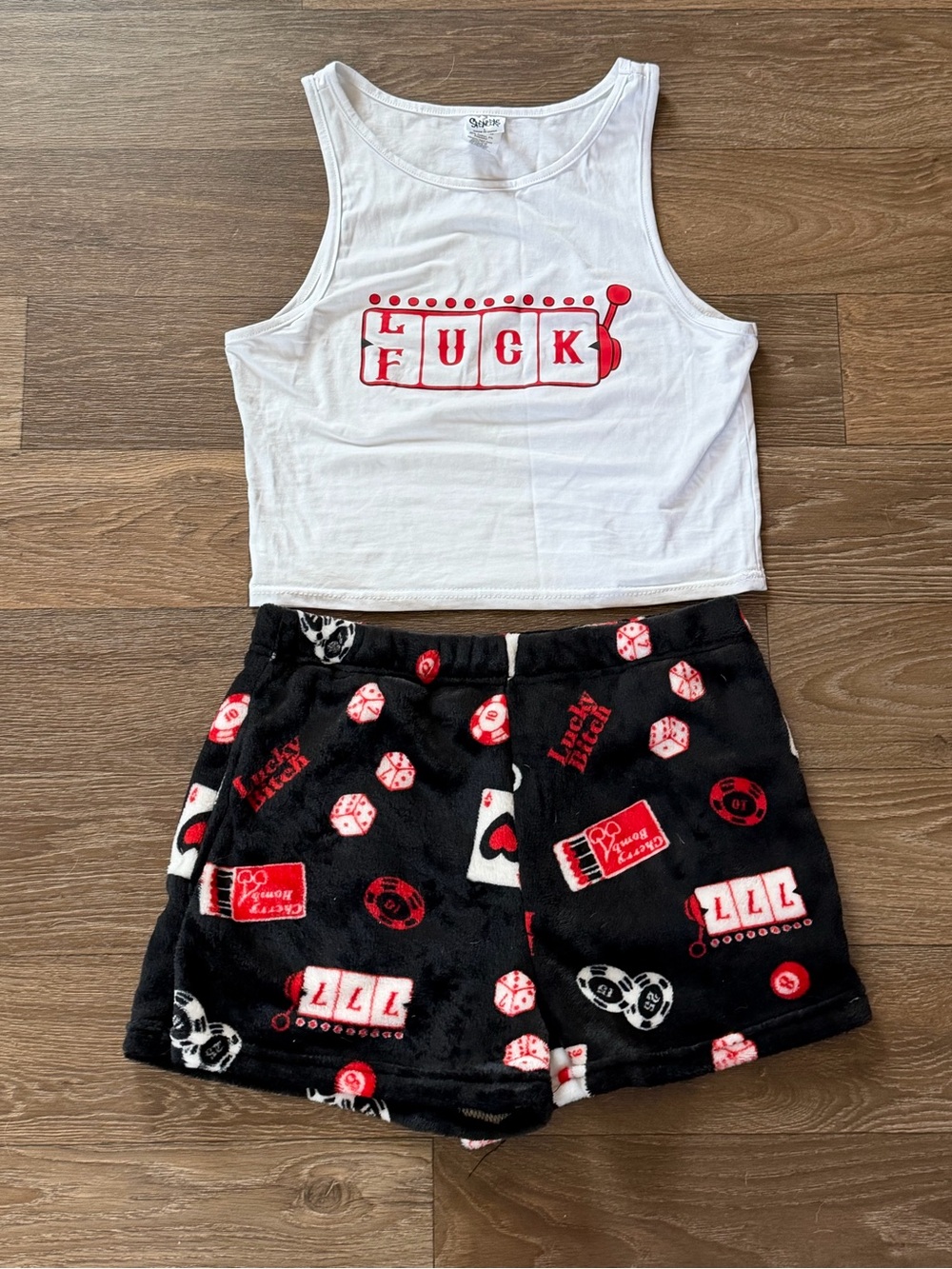 Spencer’s Lucky Casino Sleep Set Large